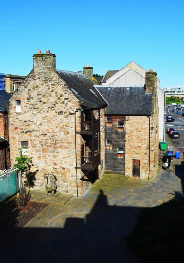 Heart Of Ayr: Elegant Townhouse In Central Ayr Exterior photo